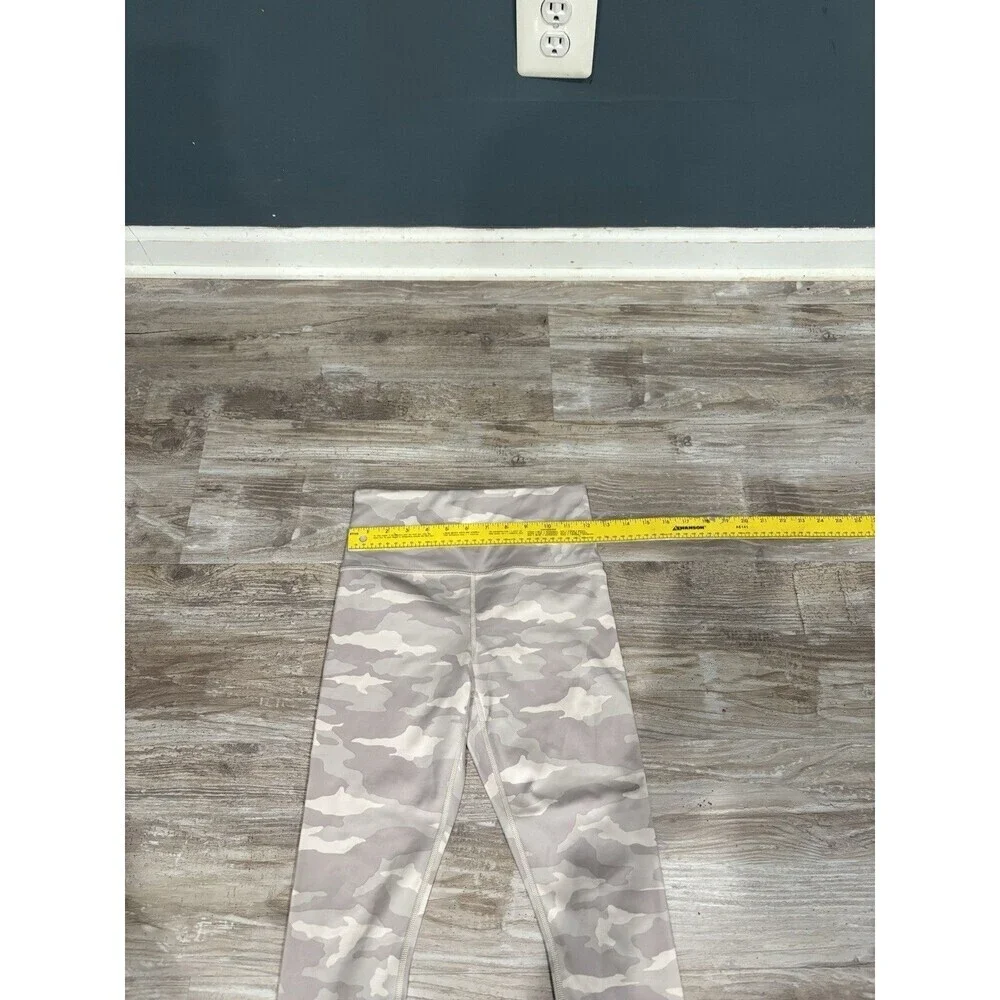 ATHLETA Elation Camo 7/8 High Waisted Compression Leggings Size XS NWOT - Picture 4 of 6